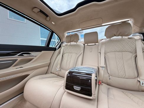 Used 2016 BMW 750i xDrive AWD/4WD image 69