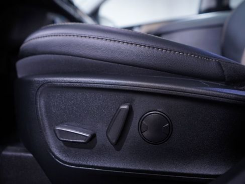 Used 2022 Ford Escape Titanium w/ Titanium Elite Package image 18