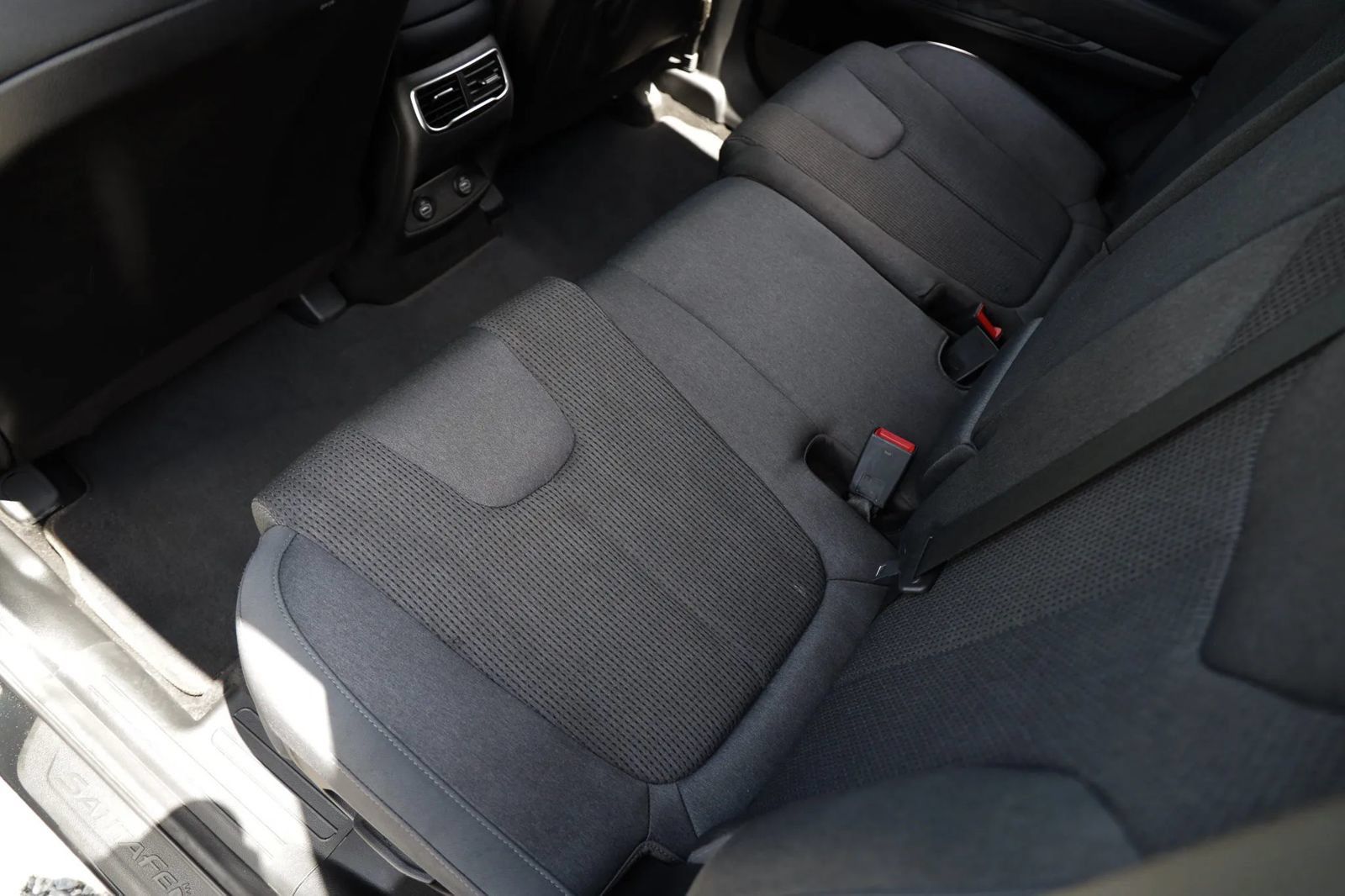 Used 2021 Hyundai Santa Fe SEL FWD image 20