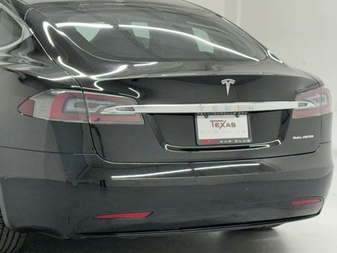Used 2019 Tesla Model S Long Range AWD/4WD image 40