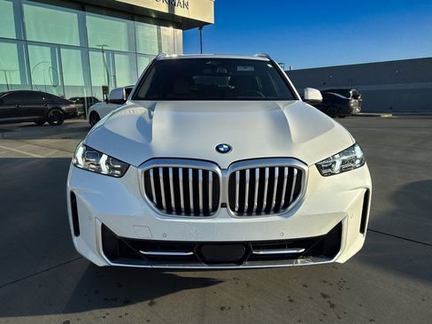 Used 2024 BMW X5 xDrive40i w/ Premium Package image 9