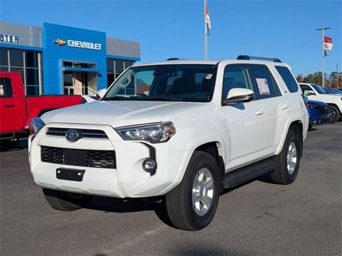 Used 2024 Toyota 4Runner SR5 Premium image 6