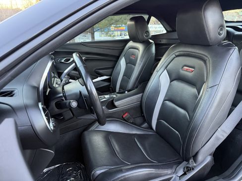 Used 2019 Chevrolet Camaro SS image 35