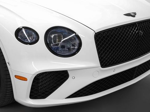 Used 2022 Bentley Continental GT image 4