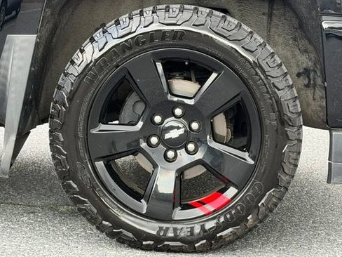 Used 2018 Chevrolet Silverado 1500 LTZ Z71 w/ Redline Edition AWD/4WD image 18