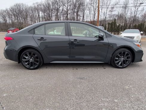 Used 2024 Toyota Corolla SE w/ Convenience Package image 7