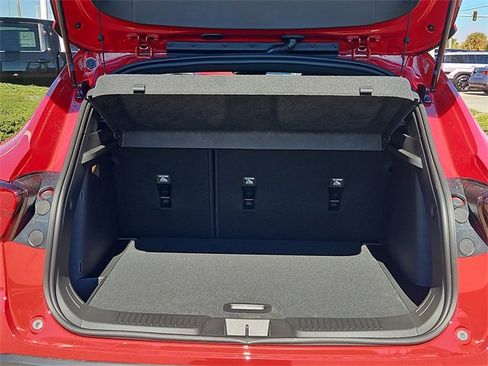 New 2026 Chevrolet Trax RS w/ Sunroof Package image 7