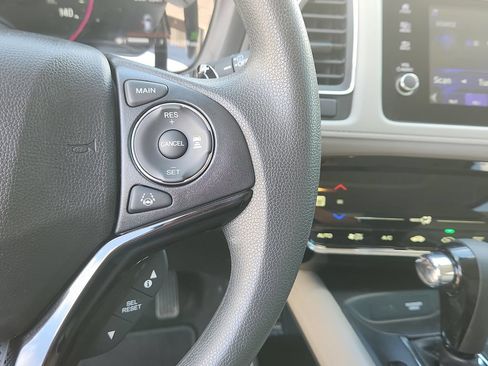 Used 2021 Honda HR-V EX image 24