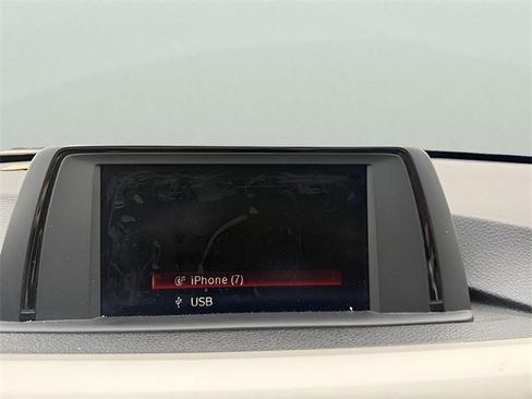 Used 2018 BMW 320i xDrive Sedan w/ Convenience Package image 20