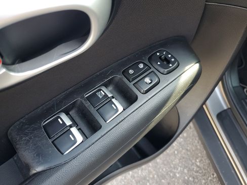 Used 2019 Kia Soul image 20