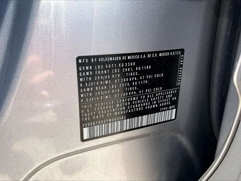 Used 2023 Volkswagen Tiguan SE R-Line AWD/4WD image 33