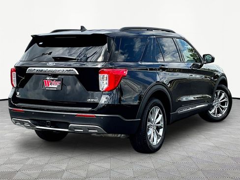 Used 2023 Ford Explorer XLT w/ Equipment Group 202A AWD/4WD image 6
