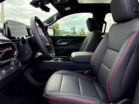 New 2024 Chevrolet Silverado EV RST image 19