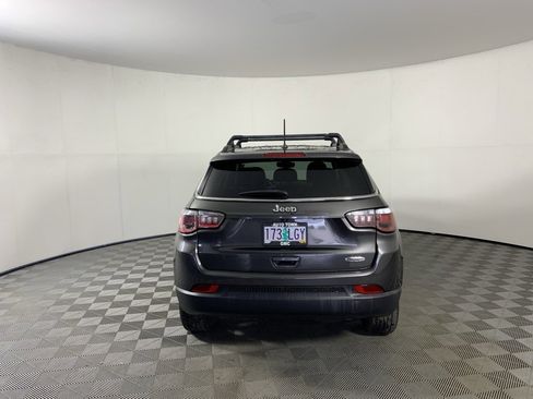 Used 2018 Jeep Compass Latitude image 8