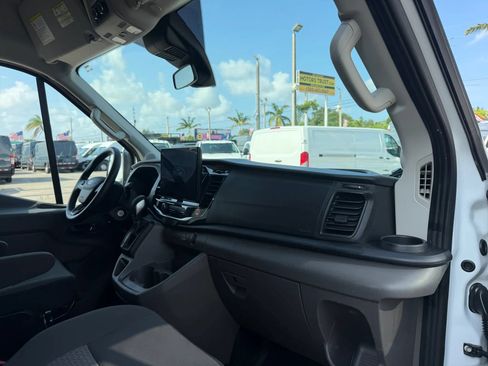 Used 2024 Ford Transit 350 XLT RWD image 18