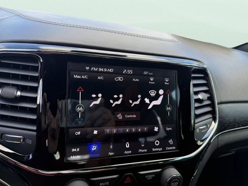 Used 2020 Jeep Grand Cherokee High Altitude image 26