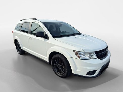 Used 2019 Dodge Journey SE w/ Connectivity Group FWD image 7