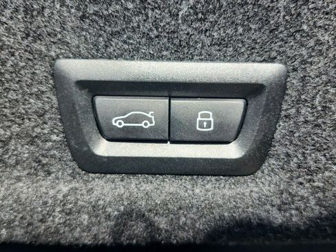 Used 2026 BMW 330i xDrive Sedan AWD/4WD image 28