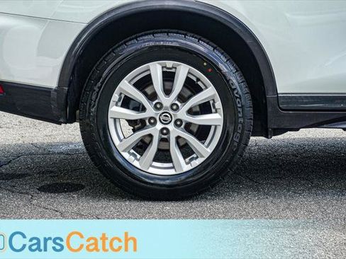 Used 2018 Nissan Rogue SV FWD image 16