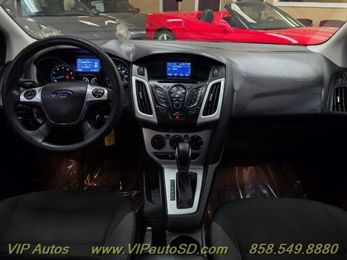 Used 2014 Ford Focus SE FWD image 18