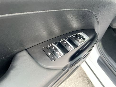 Used 2023 Kia K5 LXS image 13