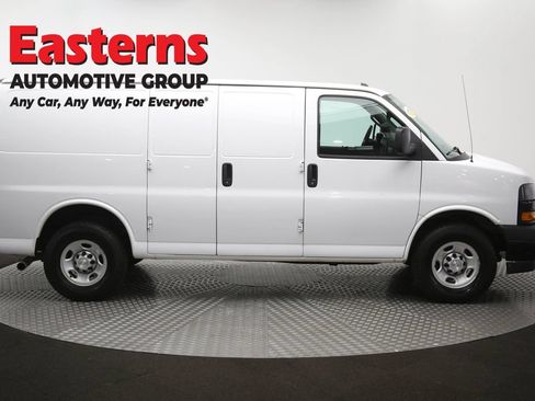 Used 2021 Chevrolet Express 2500 RWD image 42