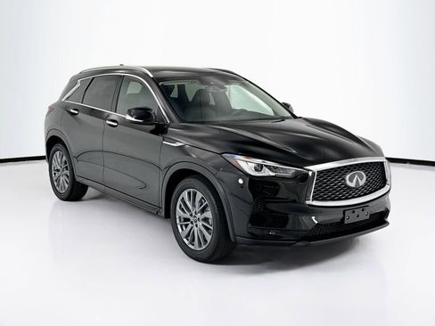 Used 2025 INFINITI QX50 Luxe AWD/4WD image 3
