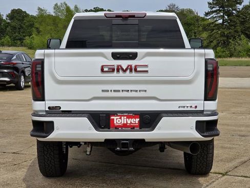 New 2026 GMC Sierra 2500 AT4 image 8