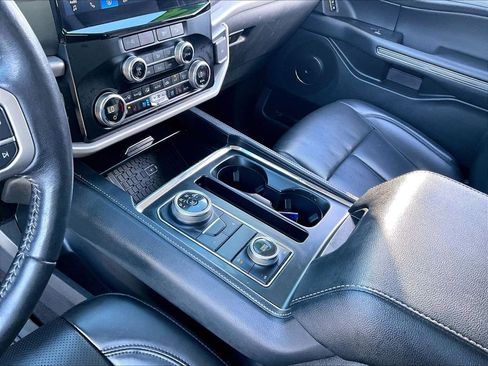 Used 2024 Ford Expedition Max XLT AWD/4WD image 20