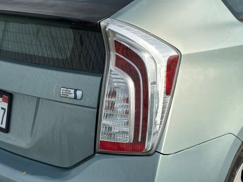 Used 2012 Toyota Prius Two image 17