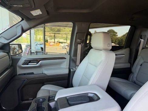 Certified 2024 GMC Sierra 1500 SLT AWD/4WD image 16