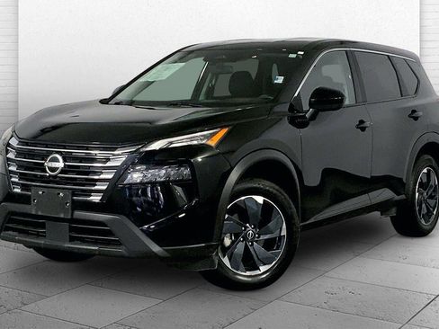 Used 2025 Nissan Rogue SV AWD/4WD image 12