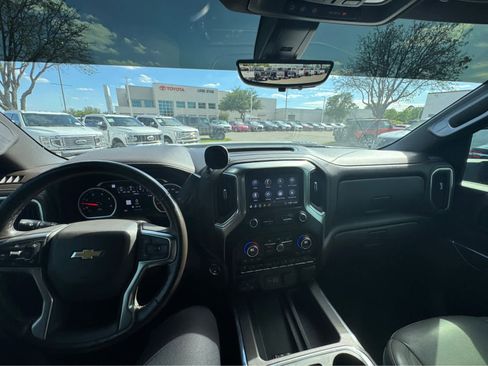 Used 2020 Chevrolet Silverado 2500 LTZ w/ LTZ Premium Package image 8