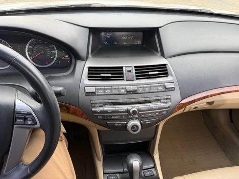 Used 2012 Honda Accord EX-L image 18