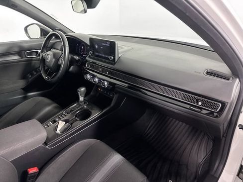 Used 2025 Honda Civic Sport image 28