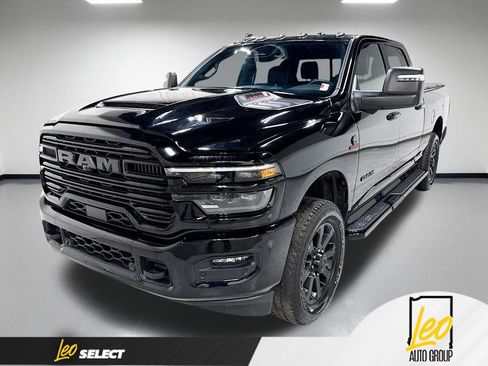 Used 2025 RAM 3500 Laramie AWD/4WD image 1