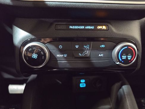 Used 2022 Ford Escape SE AWD/4WD image 16
