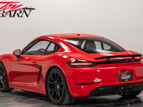 Used 2019 Porsche 718 Cayman GTS image 3