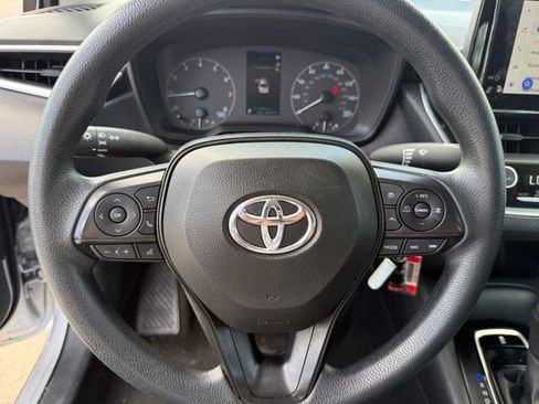Used 2024 Toyota Corolla LE FWD image 16