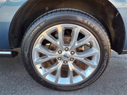 Certified 2019 Ford Expedition Limited w/ Equipment Group 302A image 19