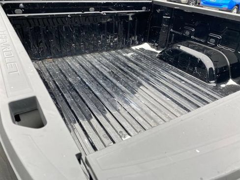 Certified 2025 Chevrolet Silverado 1500 LT AWD/4WD image 21