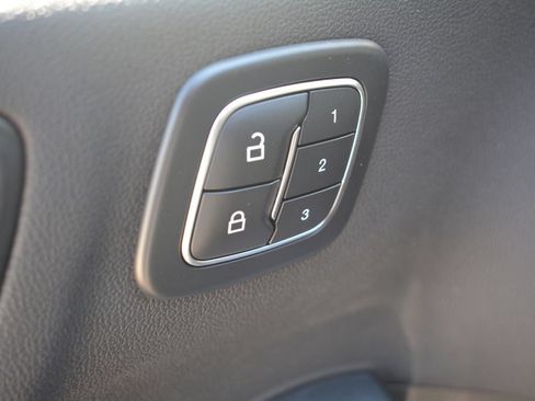 Used 2024 Ford Escape Platinum AWD/4WD image 8