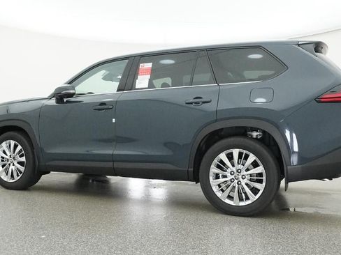 New 2026 Toyota Grand Highlander AWD image 20