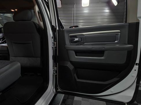 Used 2018 RAM 1500 Big Horn image 33