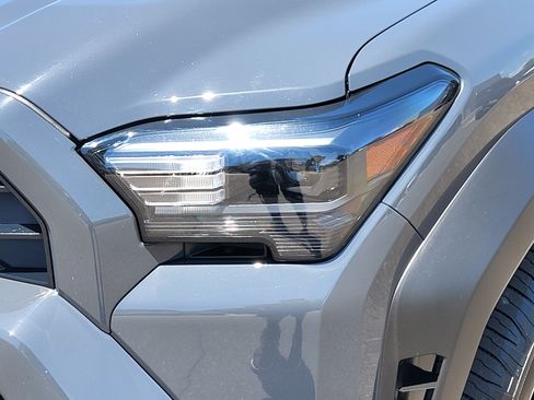 Certified 2025 Toyota 4Runner TRD Off-Road AWD/4WD image 5