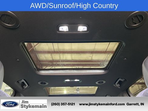 Used 2022 Chevrolet Traverse High Country AWD/4WD image 4