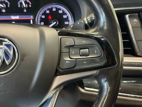 Used 2023 Buick Enclave Essence image 15