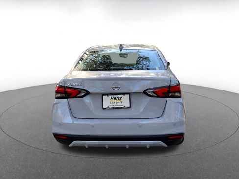 Used 2025 Nissan Versa SV image 6