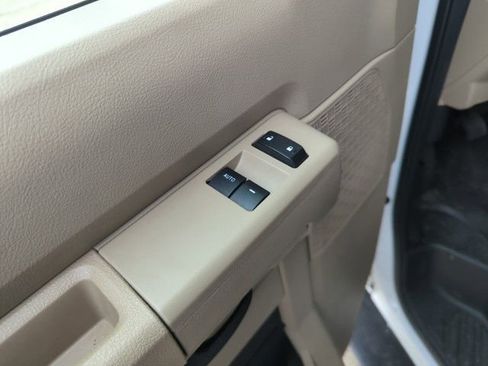 Used 2023 Ford E-450 and Econoline 450 Super Duty w/ Motorhome Prep Package image 22