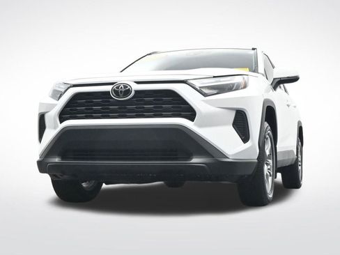 Used 2024 Toyota RAV4 XLE image 33